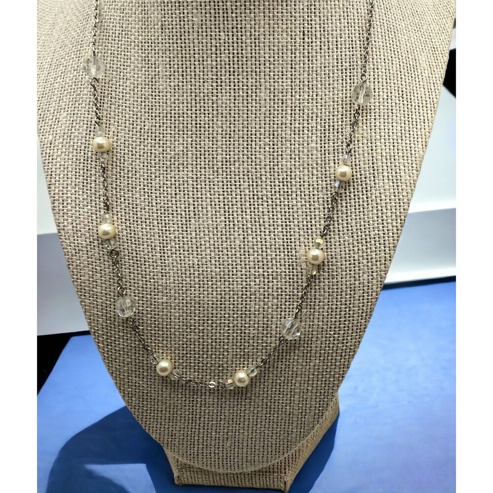 Iridescent Beaded Necklace Silver Tone Chain Vintage Faux Pearls 18"